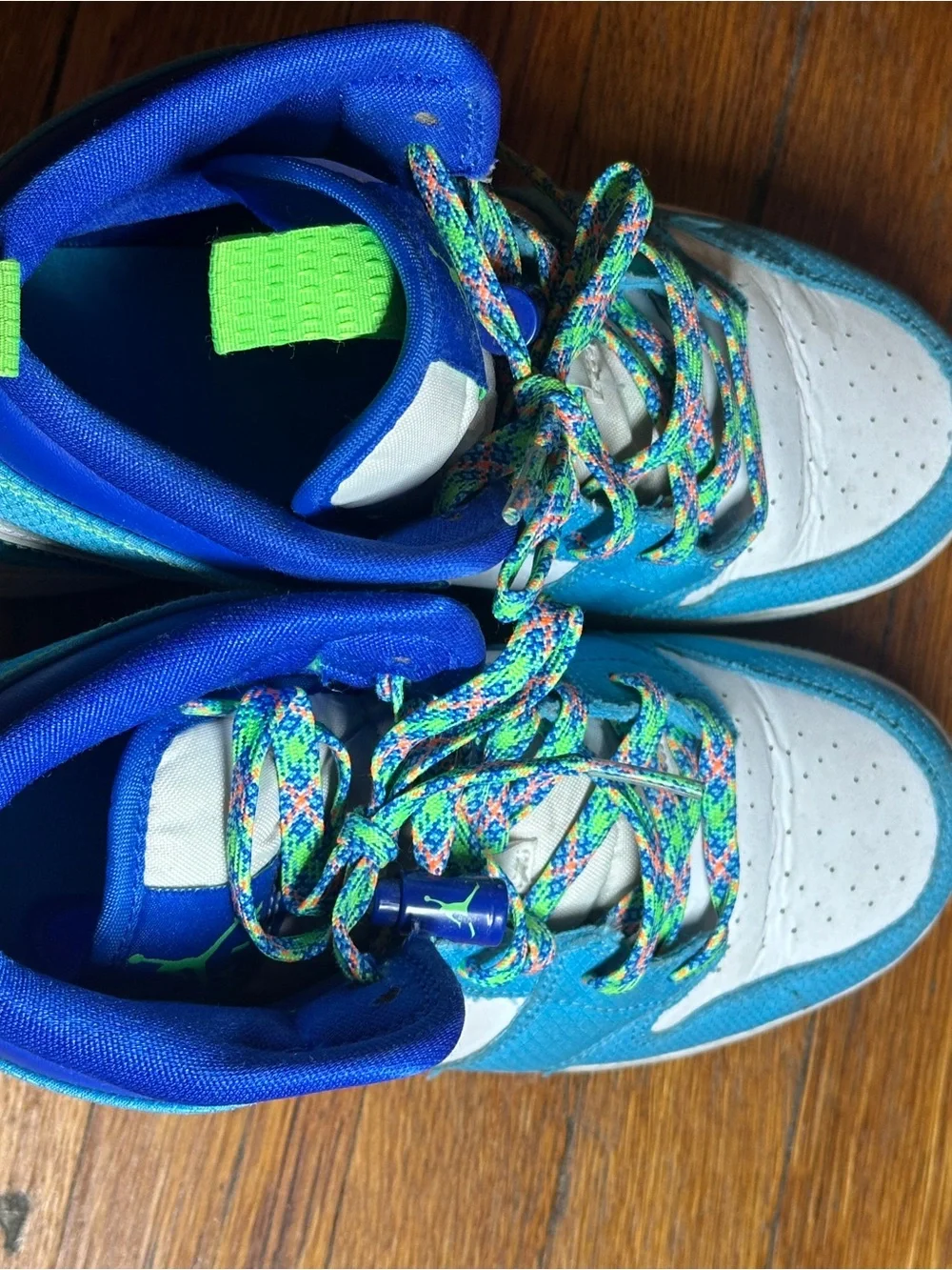 Air Jordan 1 Mid SE GS 